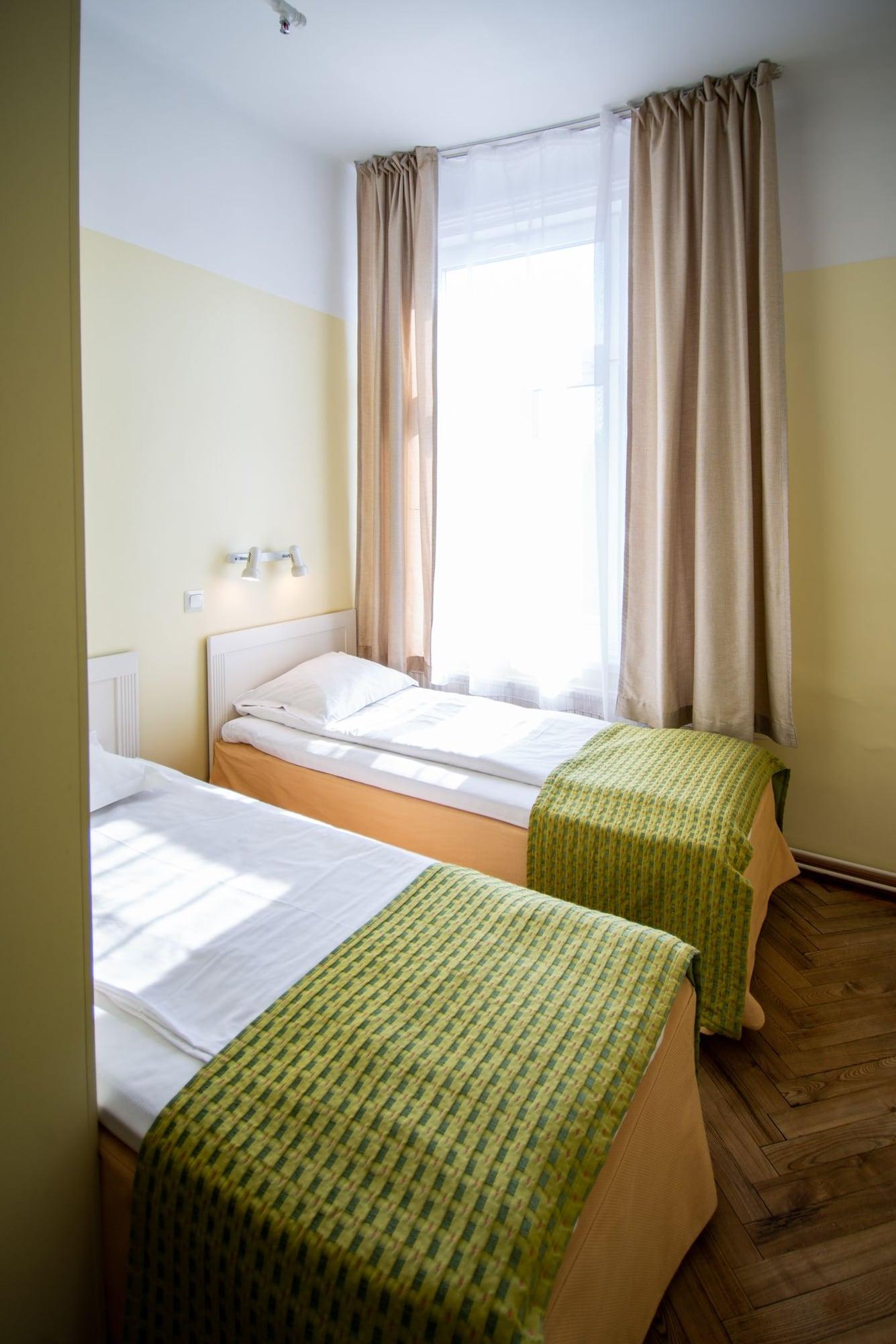 Economy Hotel Talin Exterior foto